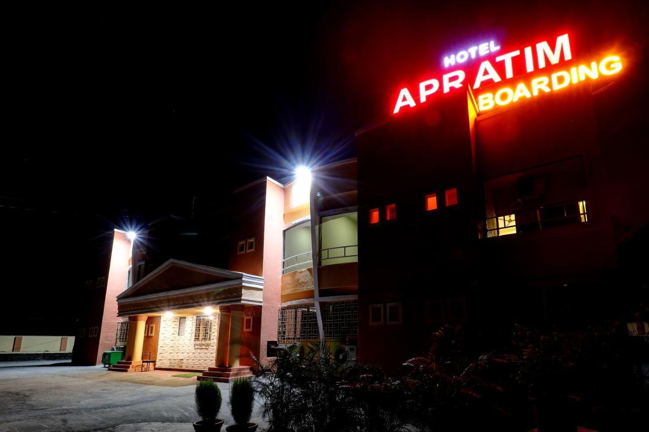 Hotel Apratim Lodging & Boarding Ulhāsnagar Esterno foto